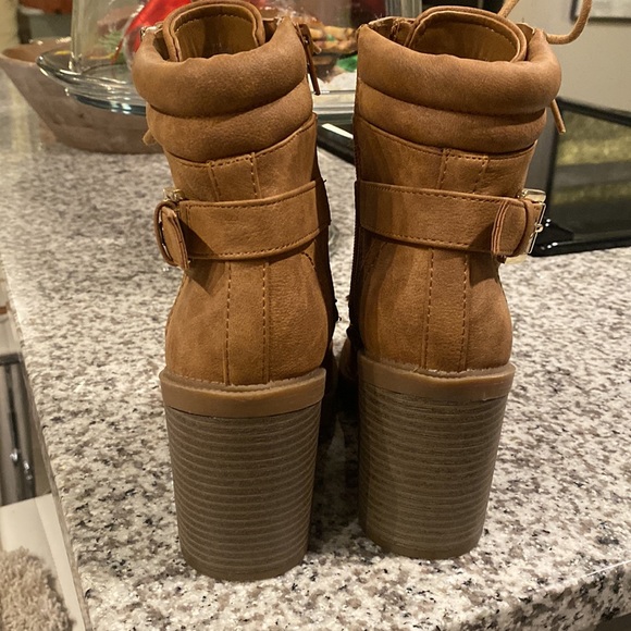 GBG Guess Los Angeles Shoes- M in Jaylee Light only been worn once. - Picture 7 of 8